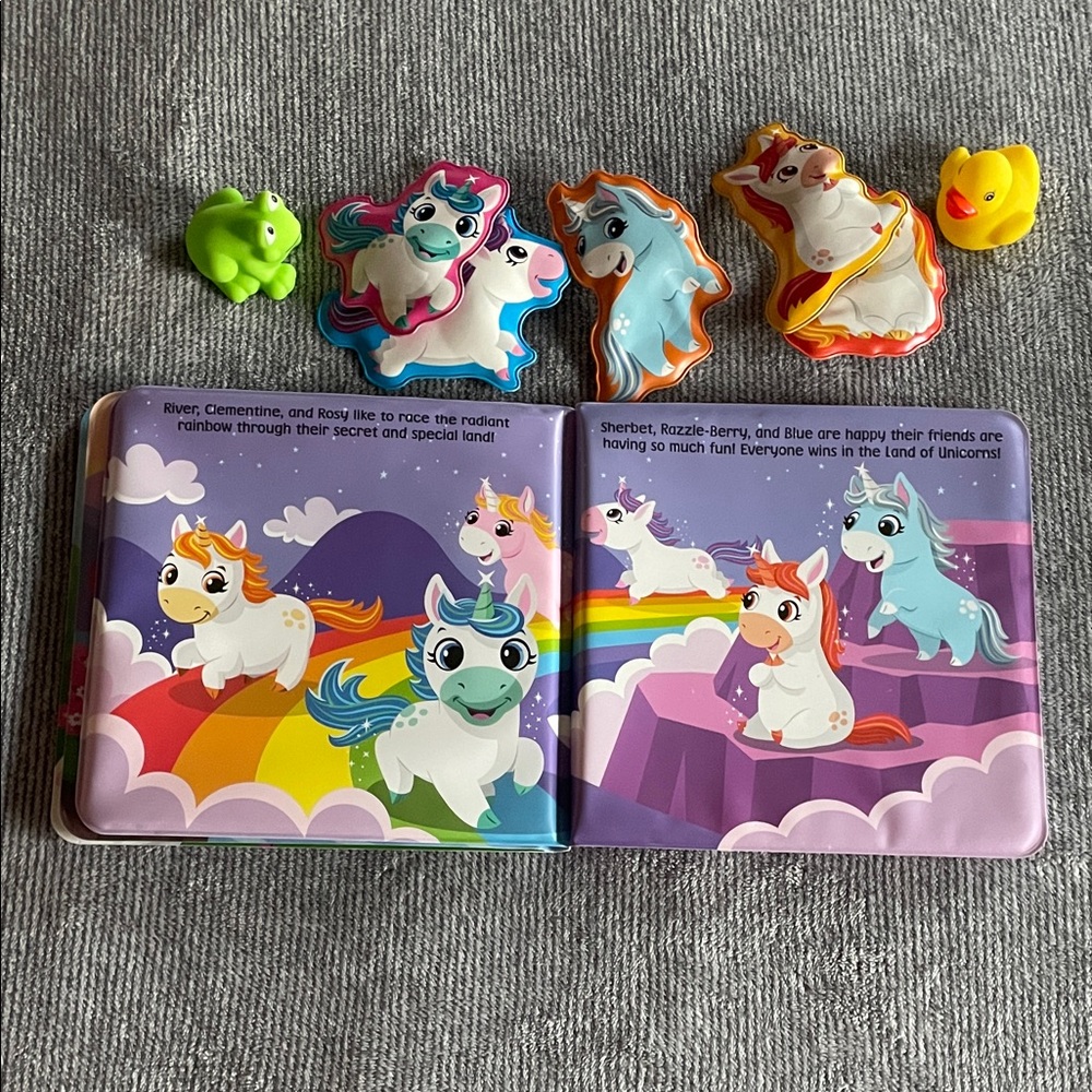 Land of Unicorns Kids Bath Time Toy Set - Picture 5 of 9